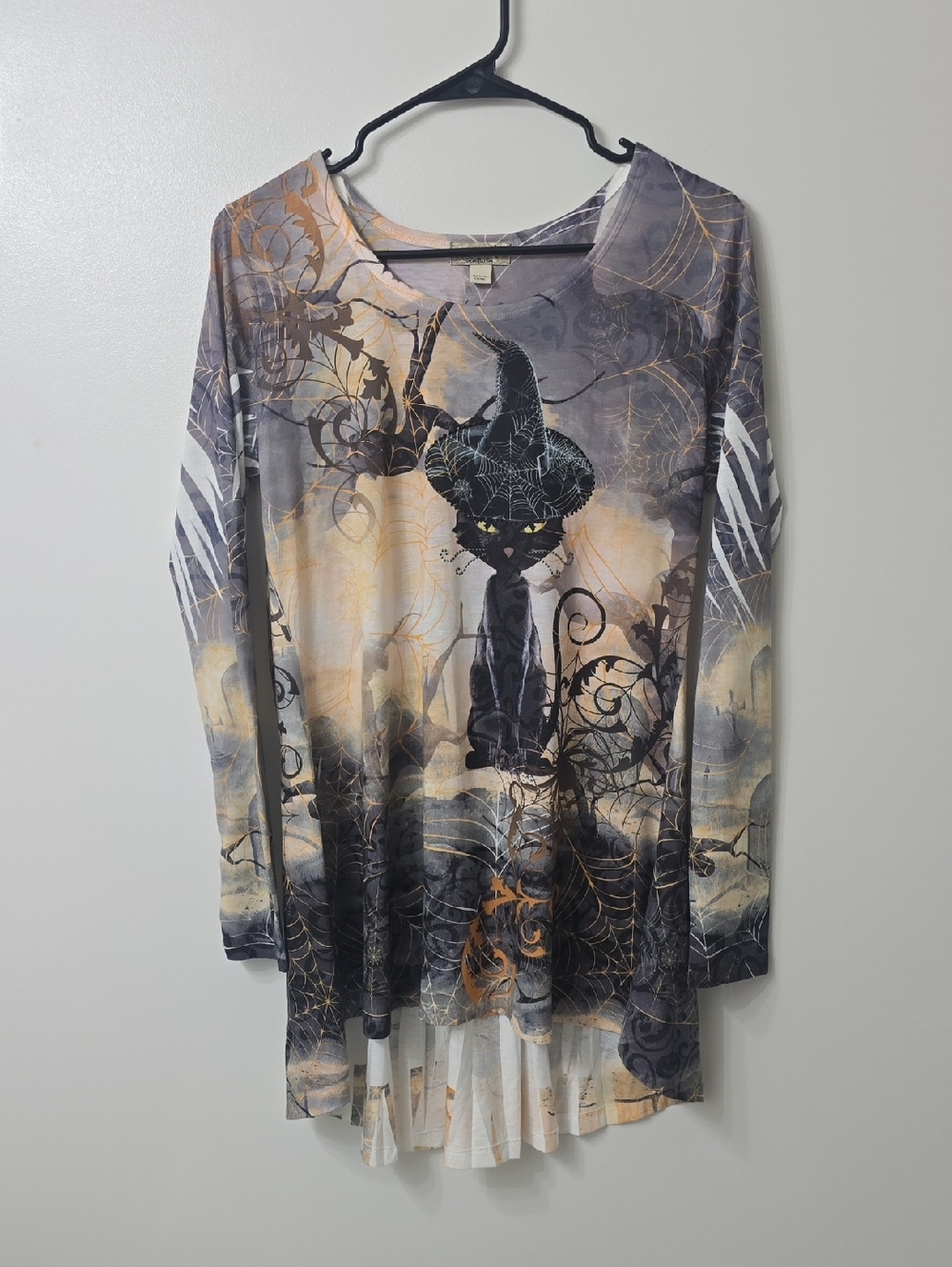 ONE WORLD Halloween Cat Long-Sleeve Tunic - Gray & Cream